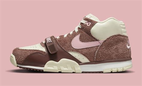 nike air trainer 1 valentine's day